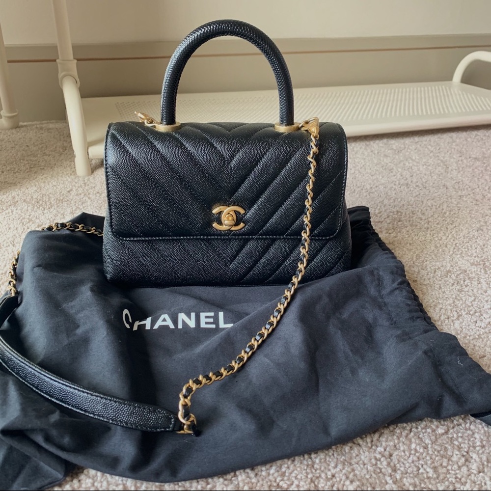 Sold！Chanel Coco Top Handle Chevron Caviar Mini